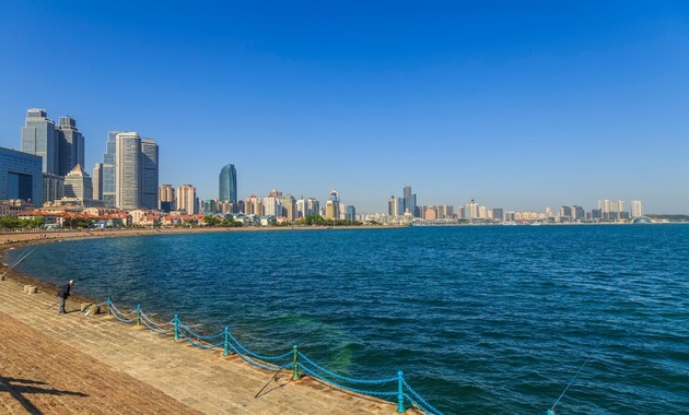 crystal clear water and amazing skyline at the background