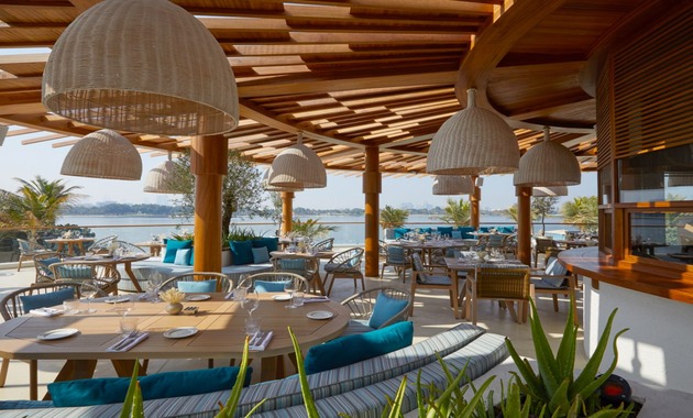 beautiful restaurant ambiance in dubai